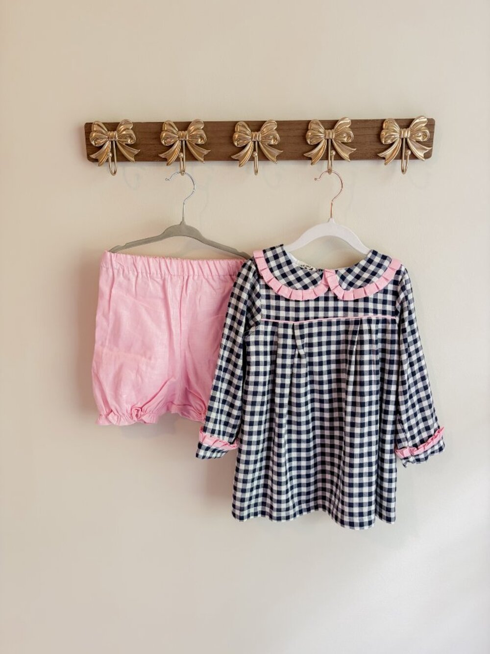 The Oaks Apparel Girls Size 4 Gingham Blouse Set with Pink Bloomers